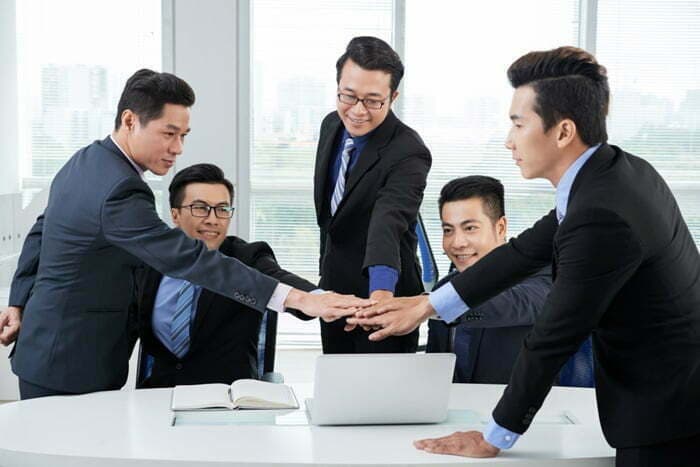 Nhà quản lý cấp trung cần khả năng giao tiếp tốt