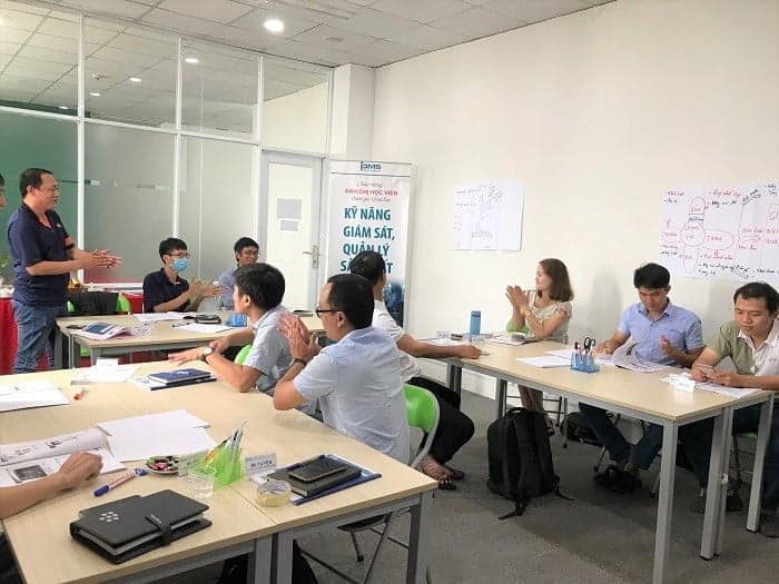 Các cấp lãnh đạo và nhân viên hào hứng với khóa học quản lý sản xuất