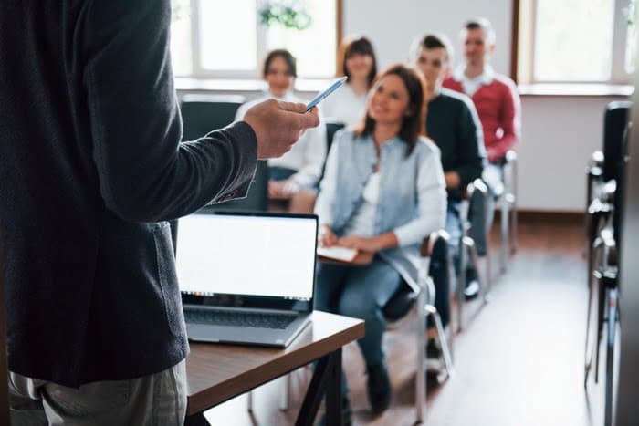 Lựa chọn các đơn vị tư vấn nguồn nhân lực uy tín