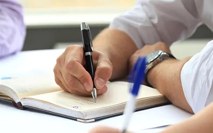 Trình bày các phương án trước khi đưa ra quyết định