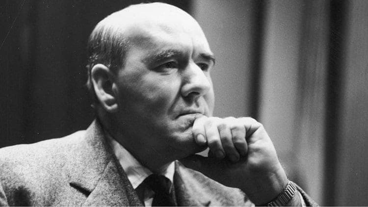 nhà văn, nhà sử học Cyril Northcote Parkinson