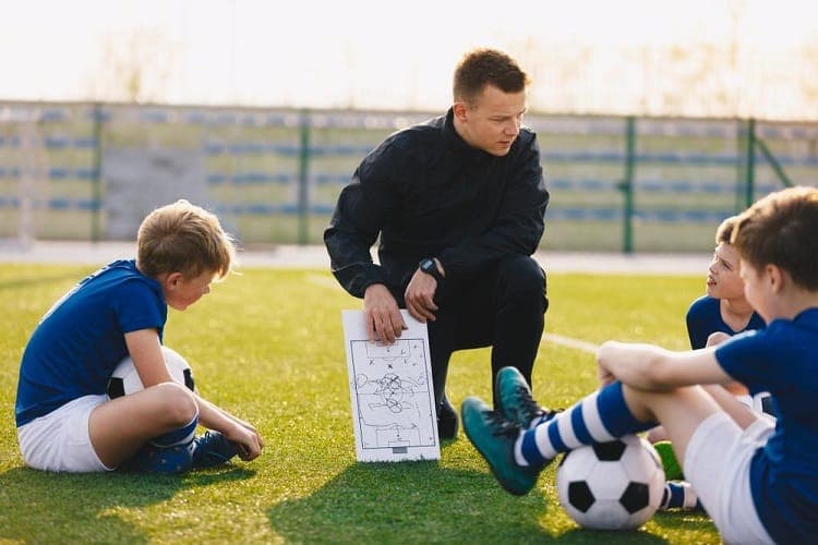 coaching thể thao bóng đá