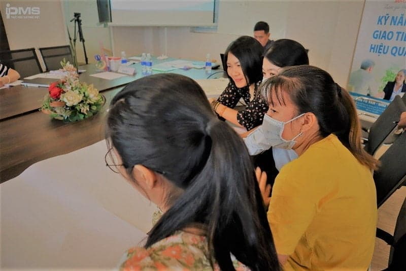 lớp dạy kỹ năng giao tiếp