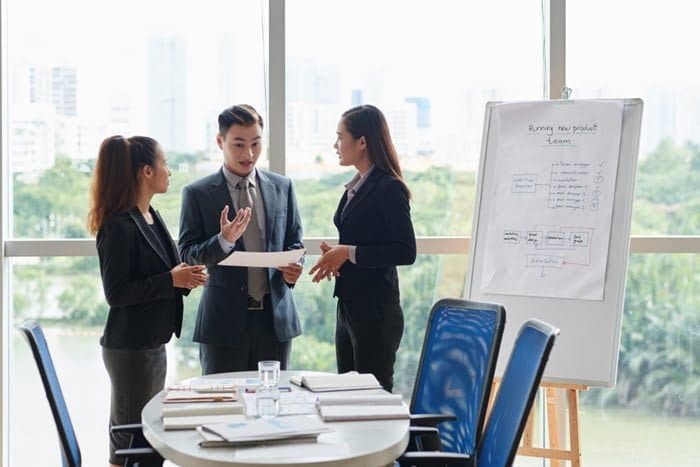 Có khả năng lãnh đạo nhân viên tốt