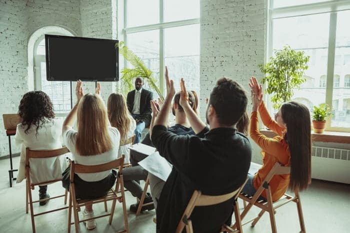 Training giúp nhân viên thích nghi nhanh chóng với môi trường làm việc