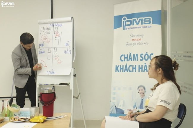 khóa học kỹ năng chăm sóc khách hàng