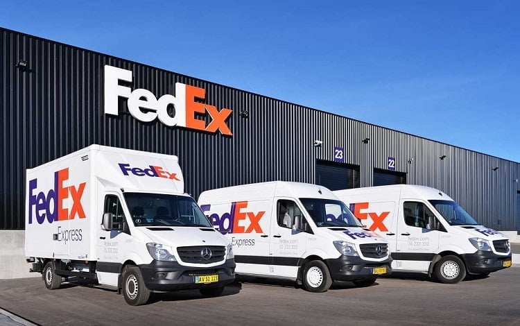 ví dụ về phong cách lãnh đạo phục vụ Fedex