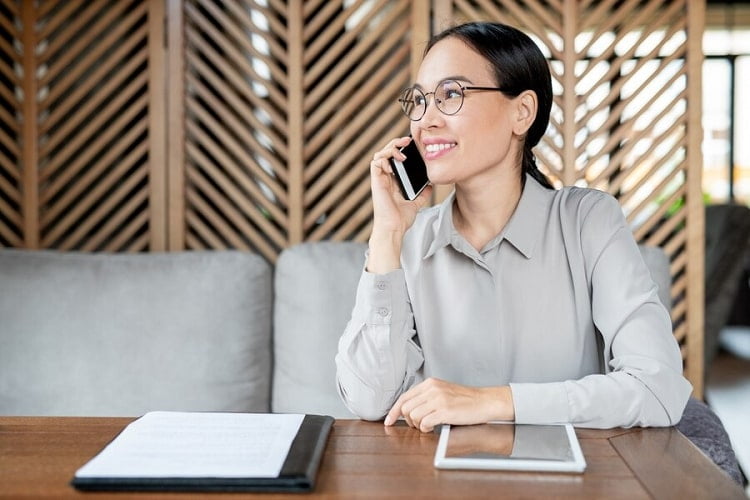 Phỏng vấn qua điện thoại cần chuẩn bị gì? 10 câu hỏi phổ biến của HR 14 cách phỏng vấn qua điện thoại